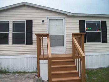 Very nice, newer mobile home.