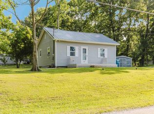 504 E Vermont St, Carterville, IL 62918