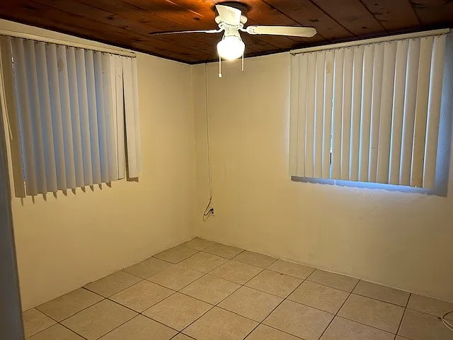 2133 E Camp N Comfort Ln — Photo 5