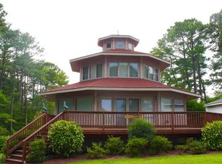 117 Beach Rd, Reedville, VA 22539