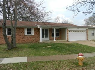 915 Tree Trails Ln, Fenton, MO 63026