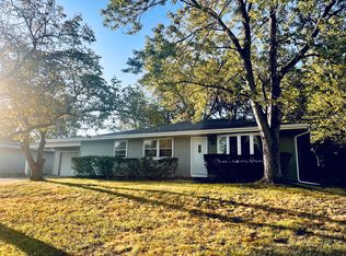 388 Sycamore Dr, Valparaiso, IN 46385