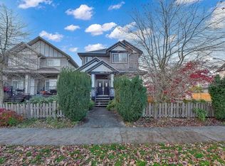 6843 192nd St, Surrey, BC V4N 0Z6