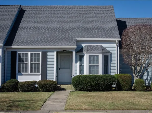 2555 Youngs Avenue #4B, Southold, NY 11971