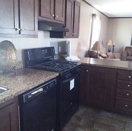15 St. George Dr. pic #4