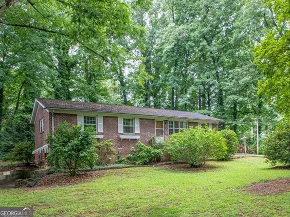 442 Stonewood Dr, Stone Mountain, GA 30087