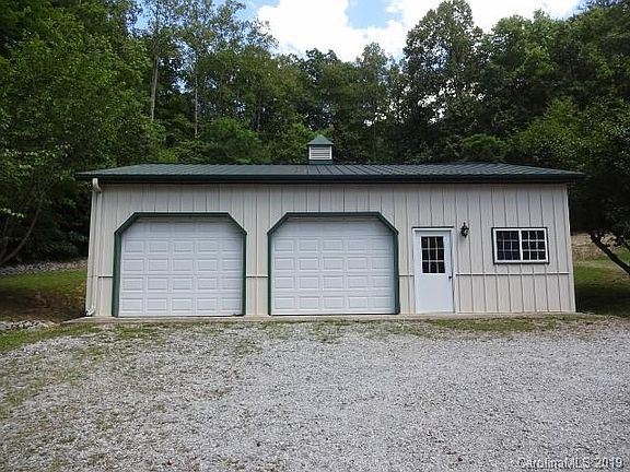 3rd image of 250 Rockwood Dr