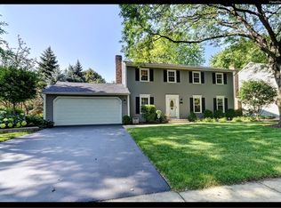 604 Staunton Rd, Naperville, IL 60565