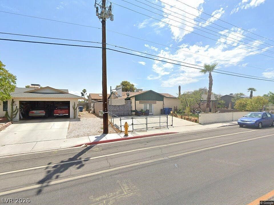 1st image of 417 Lorenzi St