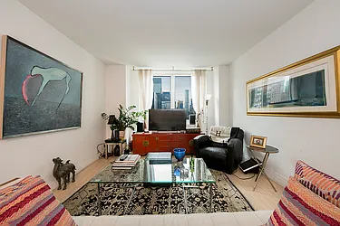 Rented by R New York