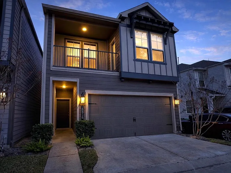10916 Cannes Memorial Dr — Photo 1