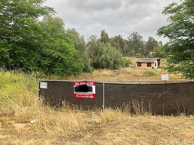 2nd image of 27120 Vista Ave