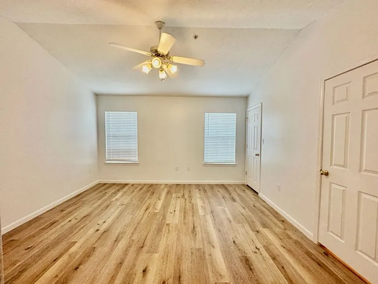 209 Swaying Pine Ct — Photo 17