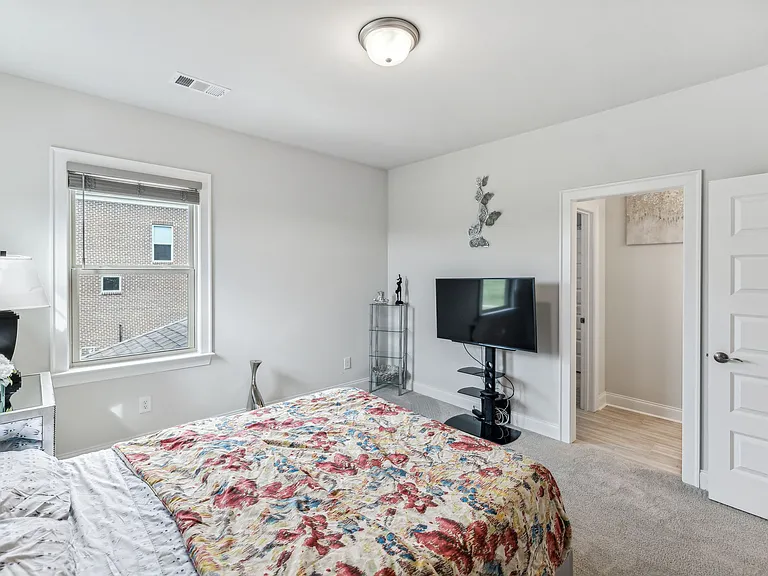 3208 Chase Point Dr — Photo 50