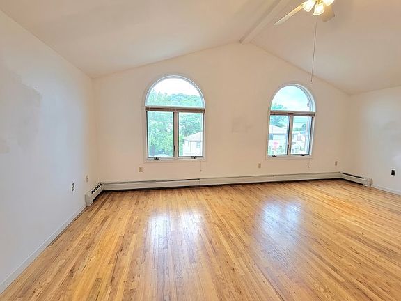 2nd image of 560 Studio Rd Floor 2