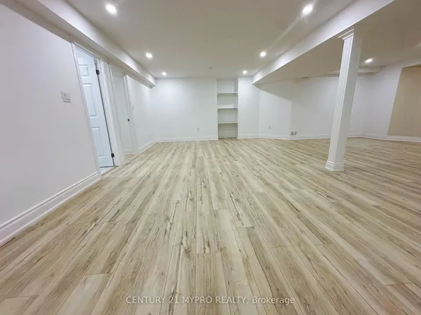 938 Red Deer Ave #Basement, Oshawa, ON L1K 0C4