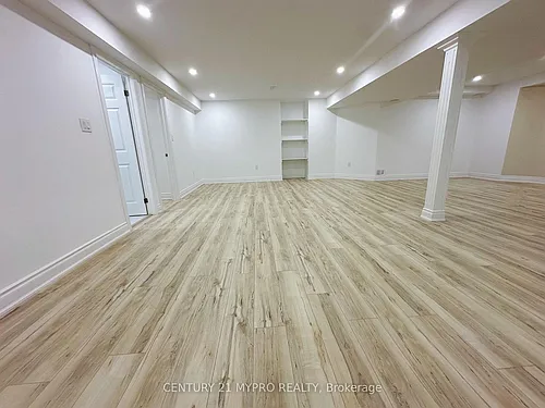 938 Red Deer Ave #BASEMENT Photo 1