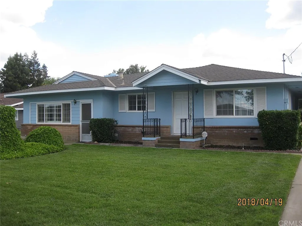 2302 Lakeside Dr photo 1