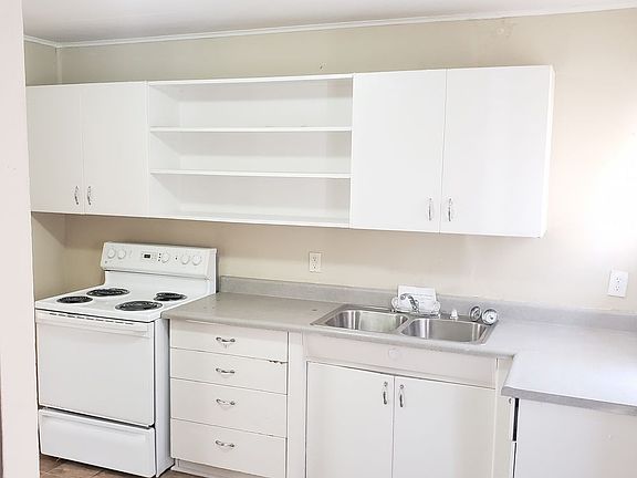 3rd image of 2891 Corvallis Cres