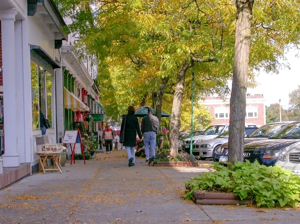 8 W Park Row #3, Clinton, NY 13323