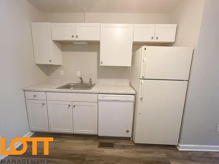 113 Newton Ave #B — Photo 8
