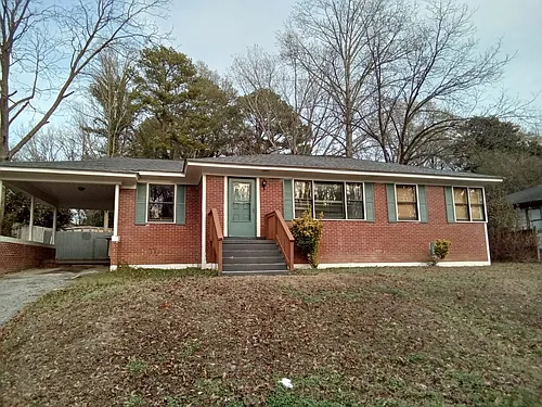 2461 Glendale Cir SE Photo 1