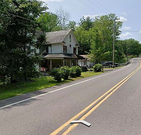 3rd image of 719 Texas Palmyra Hwy