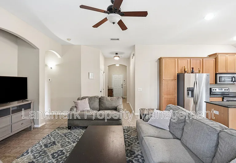 1218 Inglewood Dr — Photo 7