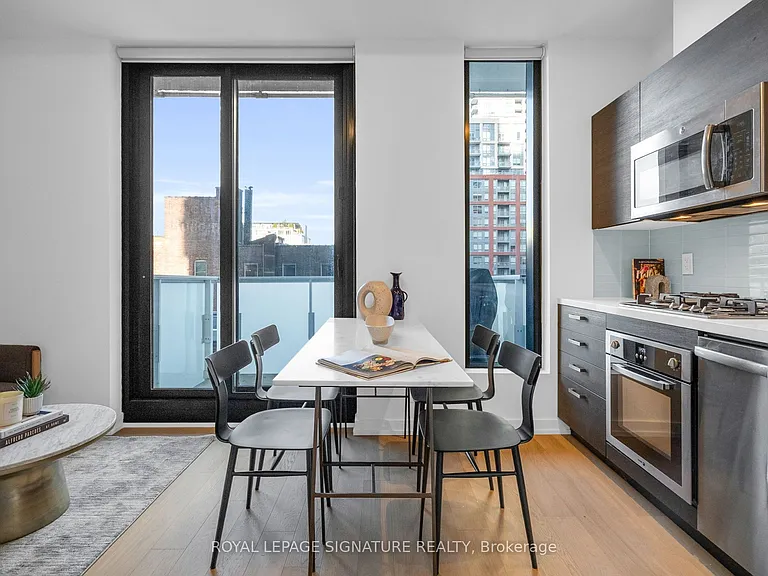 11 Charlotte St #606 — Photo 14