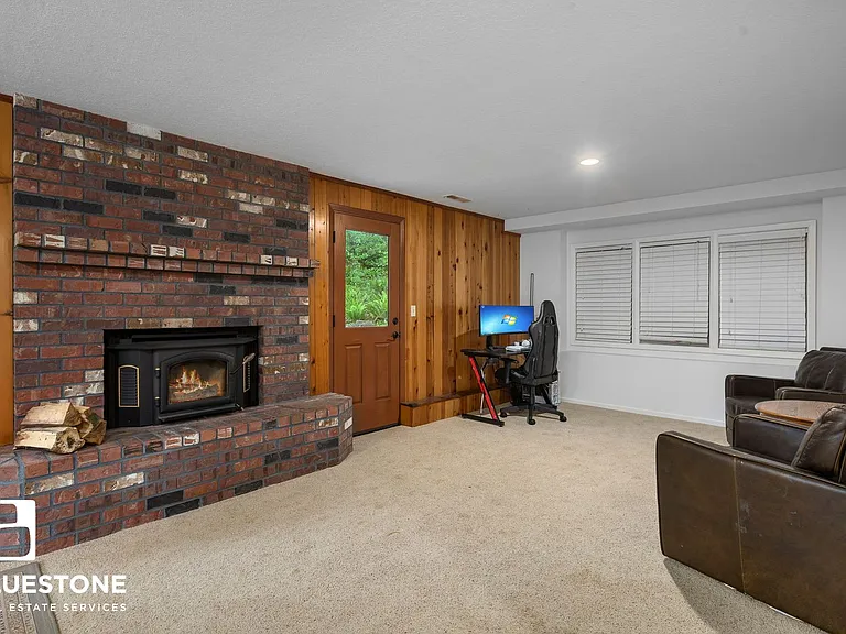1970 Greentree Rd — Photo 21