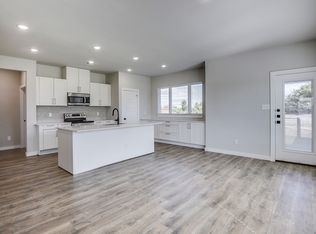 4200 Clovis Ct, Midlothian, TX 76065