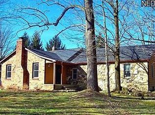 16608 Auburn Rd, Chagrin Falls, OH 44023