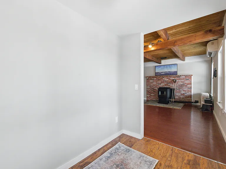 Hilltop Dr — Photo 11