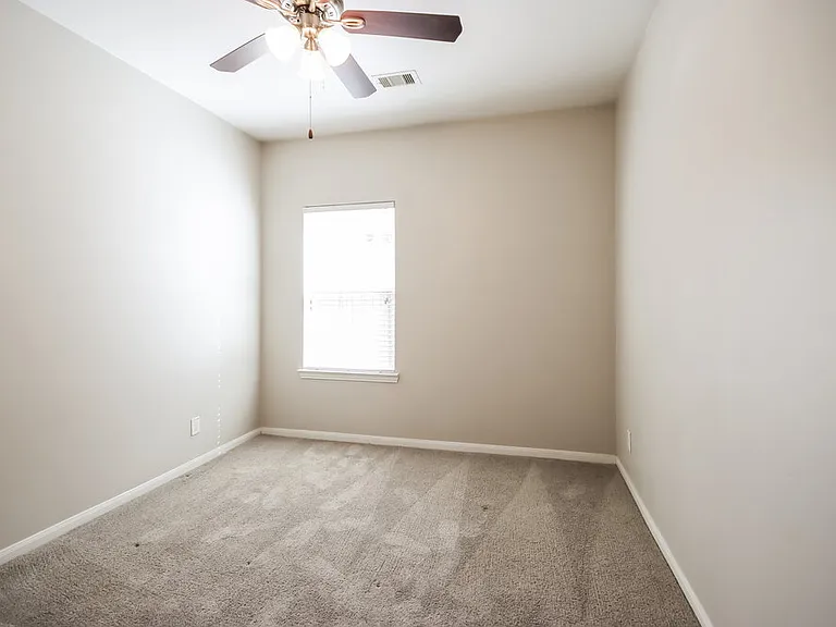 138 Pequin Rd — Photo 12
