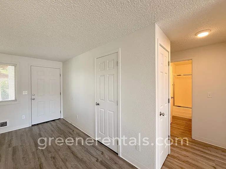 West Main Street Apartments — Photo 6