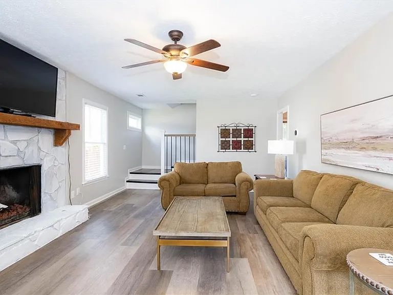 302 Independence Way — Photo 13