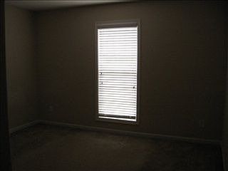 2nd image of 115 White Cir