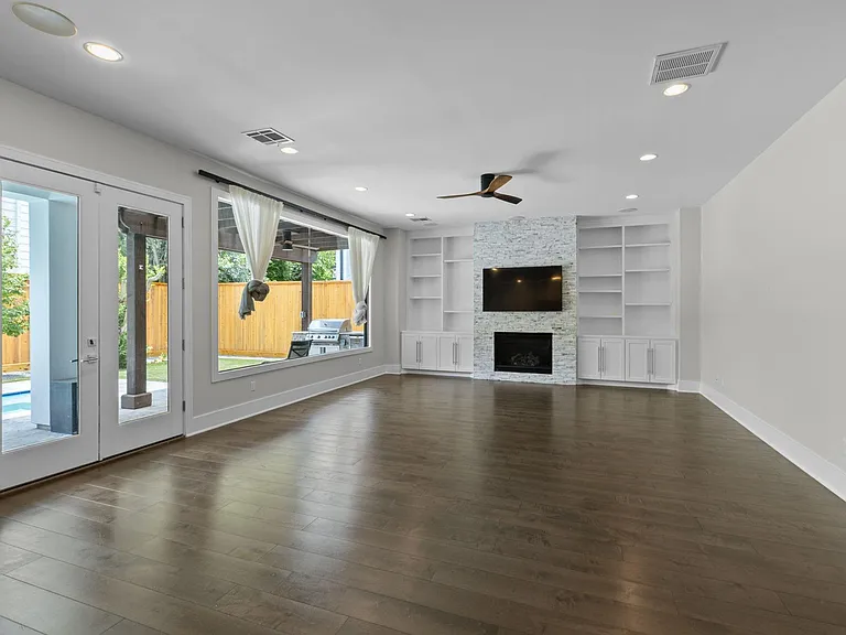 2518 Southgate Blvd — Photo 8