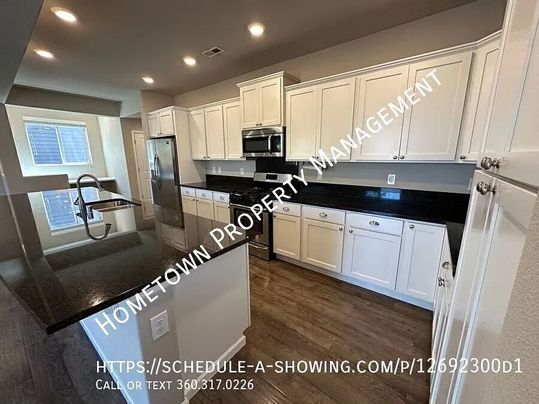 3332 Juno Ct NE — Photo 13