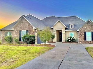 124 Laurel Oaks Rd, Madisonville, LA 70447