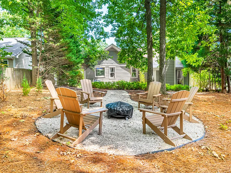 128 Chimney Rise Dr — Photo 37