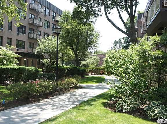 3rd image of 3 Birchwood Ct APT 4E