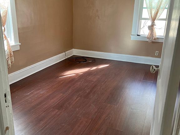 4th image of 3756 E 126th St