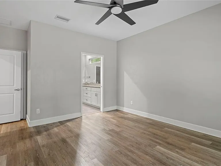 25726 SW 19th Ave — Photo 14
