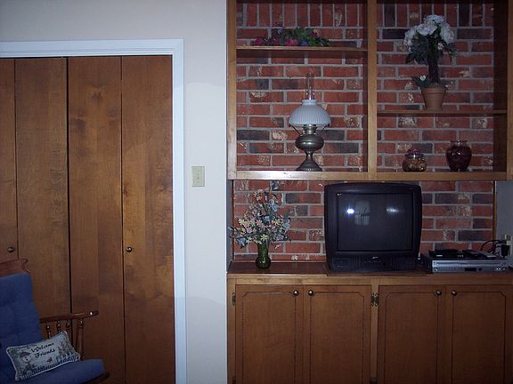 4th image of 466 County Road 3220