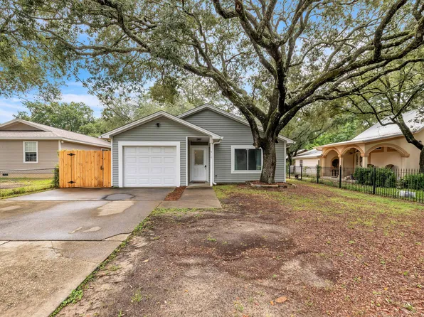 910 Linden Ave, Niceville, FL 32578