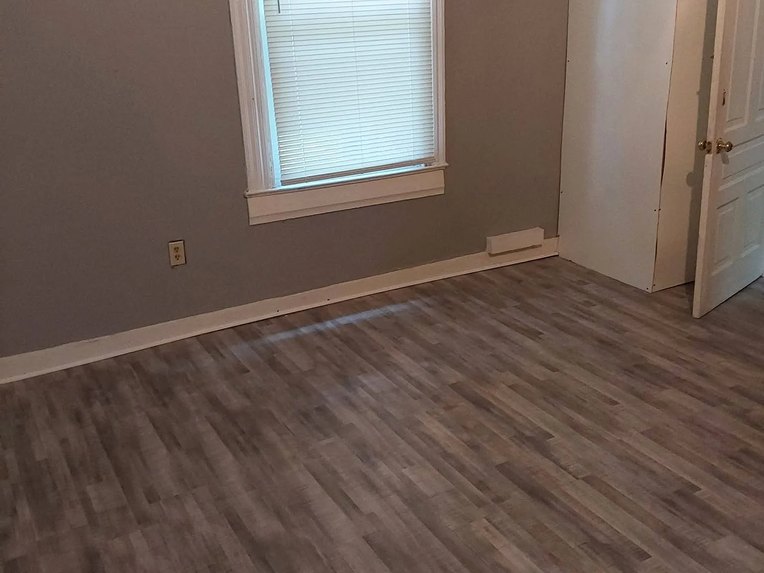 2 bed, 850 sqft, $900 — Photo 4