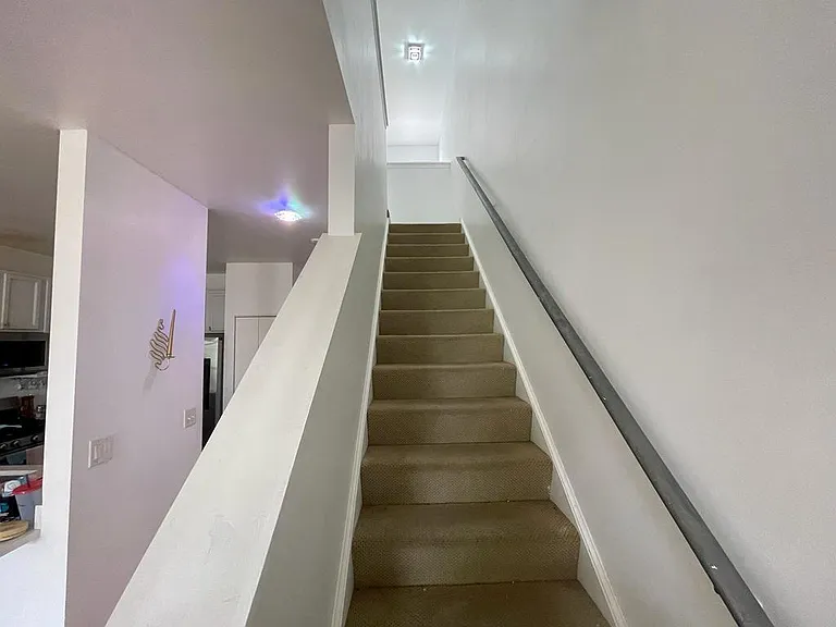 880 Genesee Dr — Photo 19