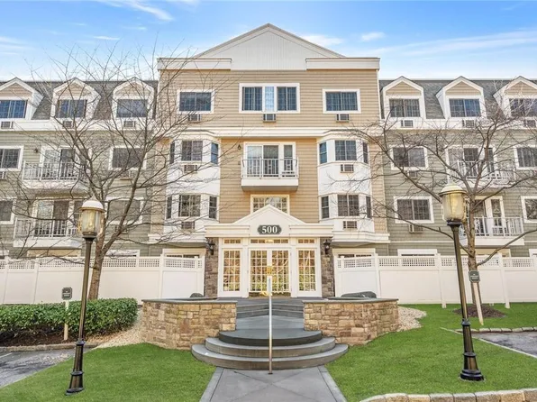 500 Pondside Drive #4E, White Plains, NY 10607