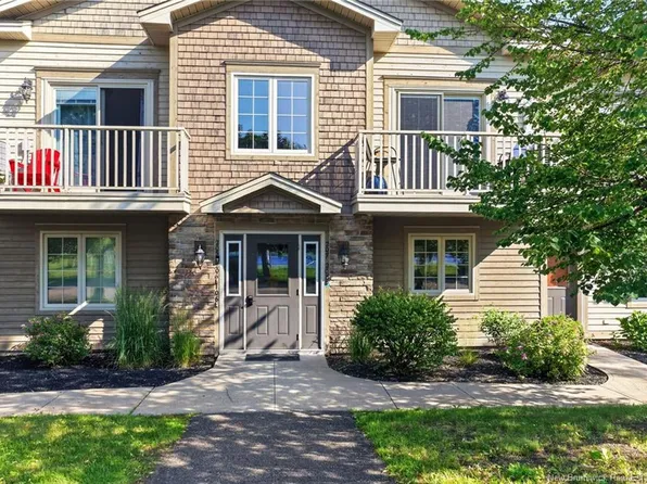 98 Pleasant St Unit 208, Shediac, NB E4P 2L6